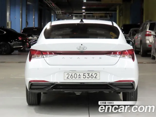 Hyundai Avante — Фото автомобиля 4