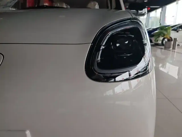 Wuling Hongguang Mini EV — Фото автомобиля 2