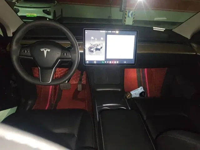 Tesla Model Y 2022 Facelift Rear-Wheel Drive Version — Фото автомобиля 12