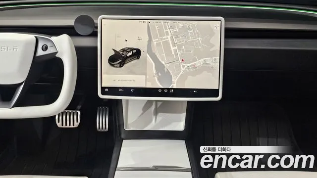 Tesla Model 3 — Фото автомобиля 14