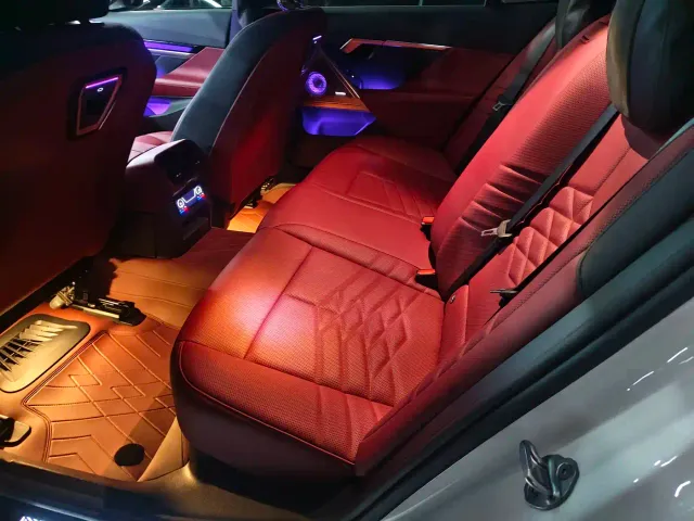 BMW 5 Series — Фото автомобиля 5