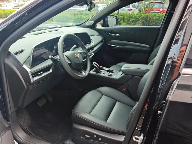Cadillac XT4 — Фото автомобиля 5