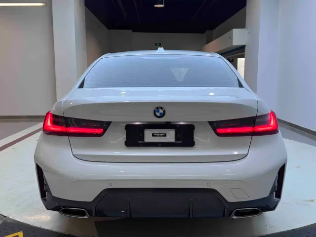 BMW 3 Series — Фото автомобиля 4