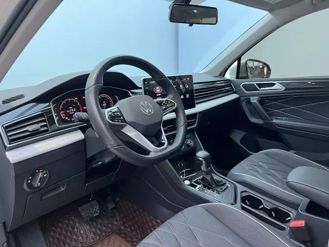 Volkswagen Tiguan L — Фото автомобиля 8