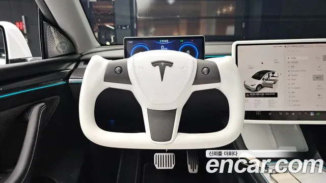 Tesla Model Y — Фото автомобиля 19