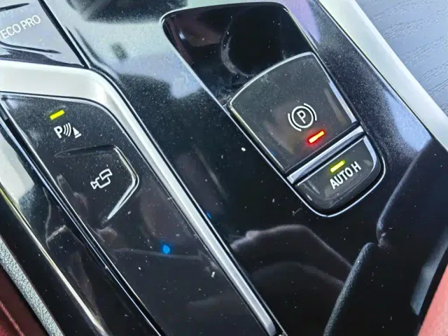 BMW 5 Series — Фото автомобиля 29