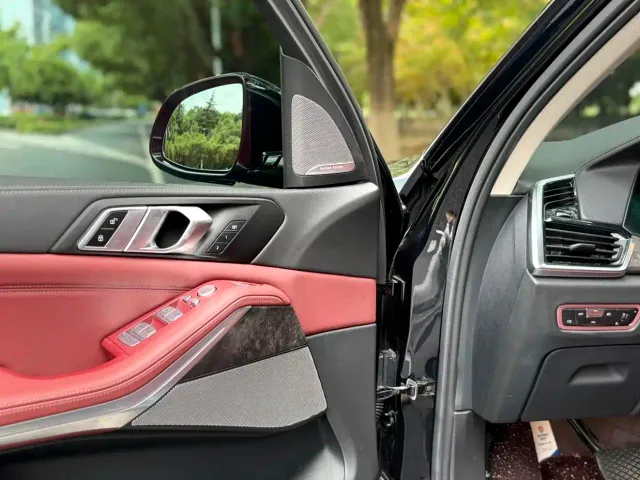 BMW X5 — Фото автомобиля 9