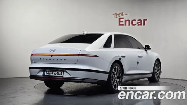 Hyundai Grandeur Grandeur (GN7) 2.5 Бензин 2WD — Фото автомобиля 2