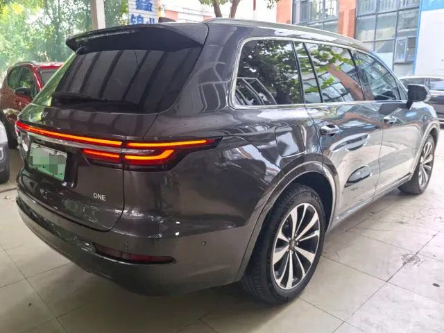 Li Auto ONE — Фото автомобиля 10