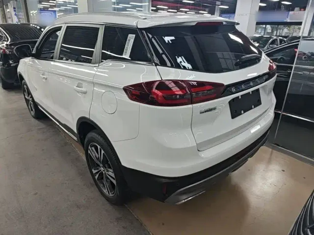 Geely Boyue — Фото автомобиля 4