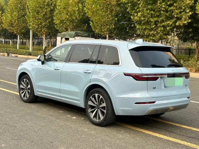 Li Auto ONE — Фото автомобиля 20