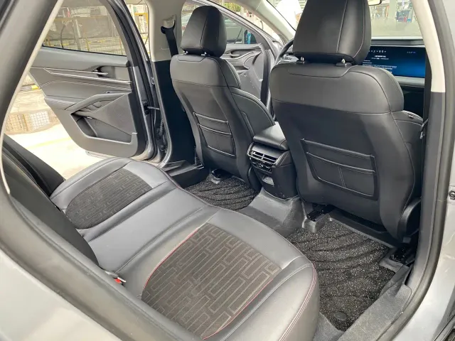 Ford Mondeo — Фото автомобиля 11