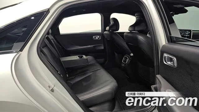 Hyundai Ioniq 6 — Фото автомобиля 18