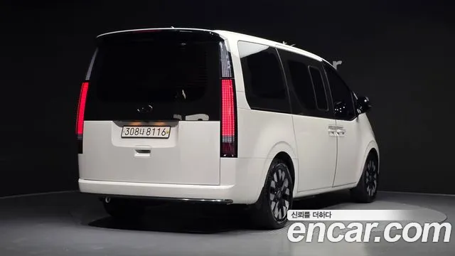 Hyundai Staria Staria L3.5 Lounge 7 мест — Фото автомобиля 2