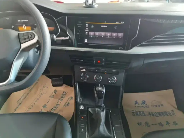 Volkswagen Passat — Фото автомобиля 12