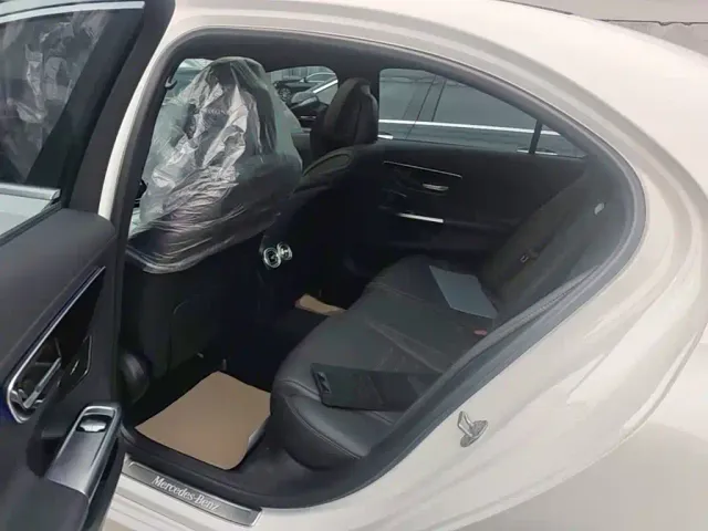 Mercedes-Benz C-Class — Фото автомобиля 16