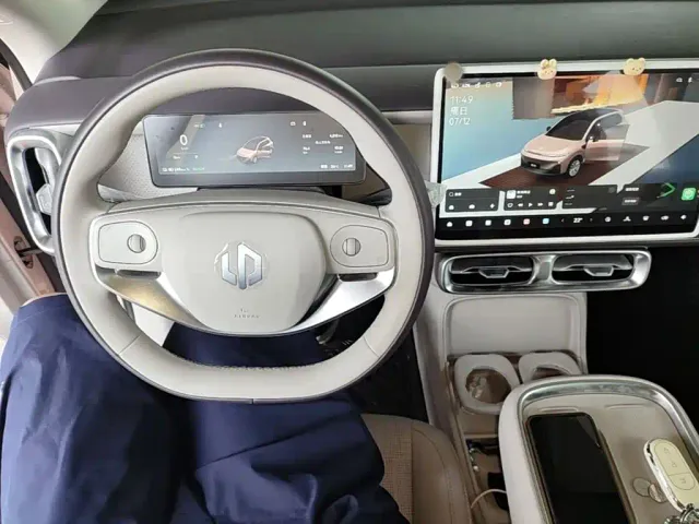 Leapmotor B10 — Фото автомобиля 9