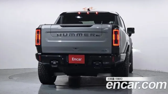 GMC Hummer EV — Фото автомобиля 4