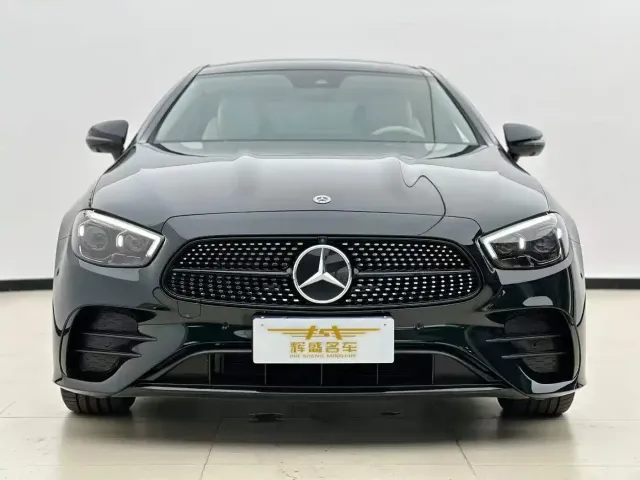 Mercedes-Benz E-Class — Фото автомобиля 2
