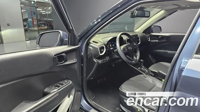 Hyundai Venue — Фото автомобиля 10