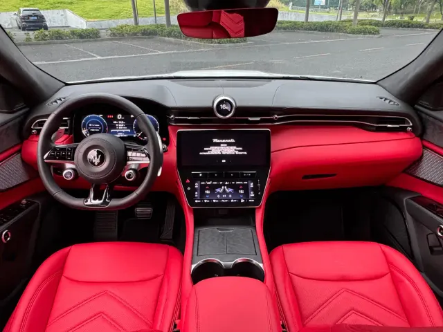 Maserati Grecale — Фото автомобиля 15