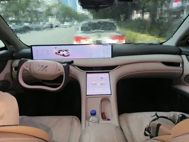 IM Motors LS6 — Фото автомобиля 12