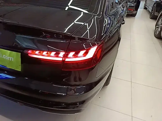 Audi A4L — Фото автомобиля 7