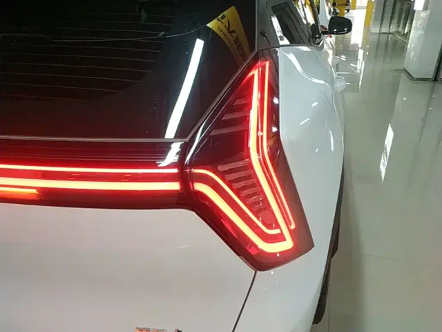 Geely Boyue L — Фото автомобиля 7