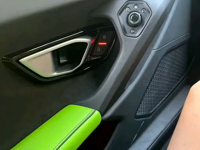 Lamborghini Huracan — Фото автомобиля 6