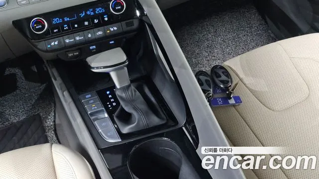 Hyundai Avante CN7 — Фото автомобиля 12