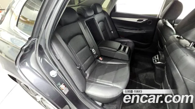 Hyundai Grandeur Новый Grandeur IG 3.0 LPi (Для маломобильных пассажиров) — Фото автомобиля 12