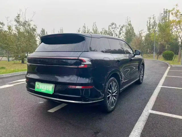 Changan Qiyuan Q07 — Фото автомобиля 9