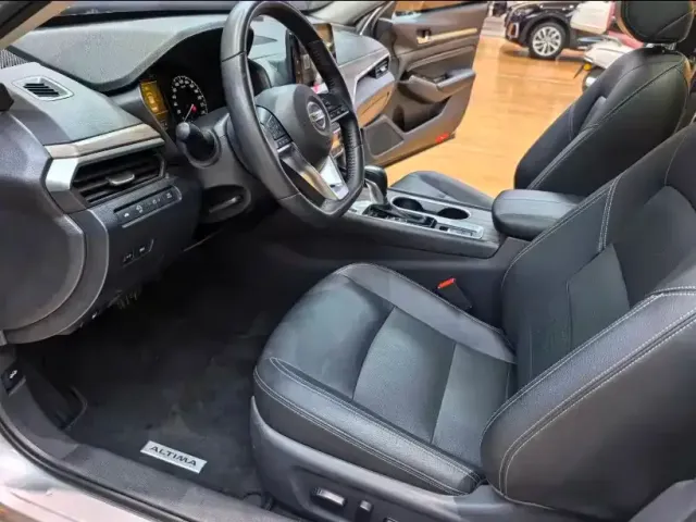 Nissan Teana — Фото автомобиля 4