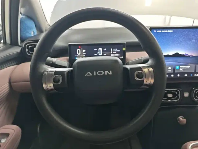 GAC Aion UT — Фото автомобиля 10