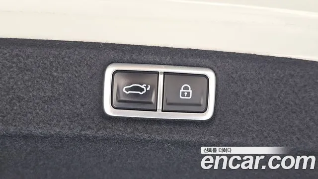 Hyundai Grandeur Grandeur (GN7) 3.5 LPG 2WD (Такси) — Фото автомобиля 29