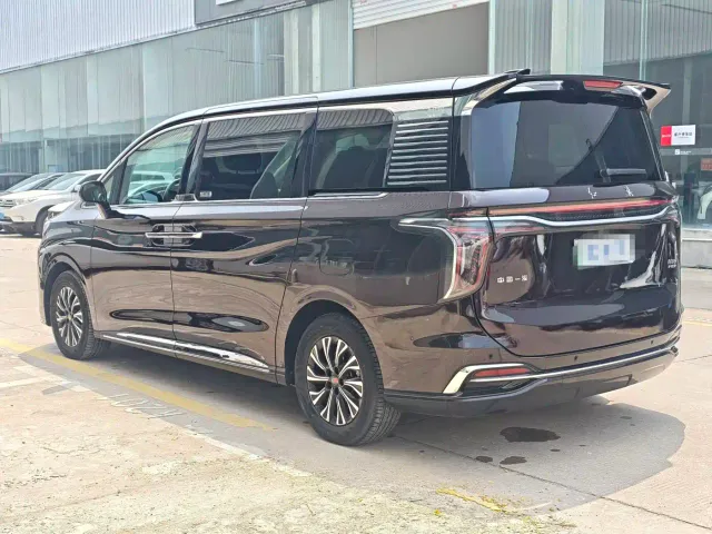 Hongqi HQ9 — Фото автомобиля 3