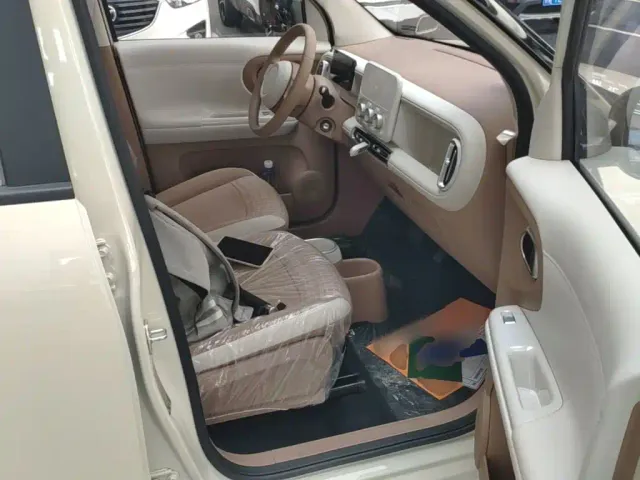Wuling Hongguang Mini EV — Фото автомобиля 24