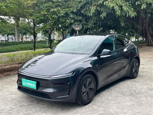 Фотография автомобиля — Tesla Model Y
