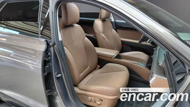 Hyundai Grandeur GN7 — Фото автомобиля 16