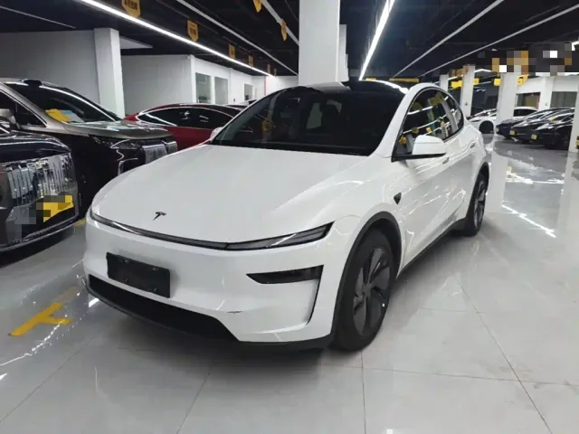 Фотография автомобиля — Tesla Model Y