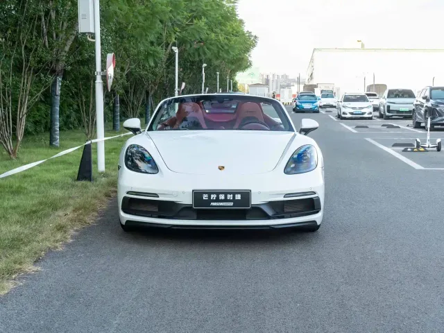 Porsche 718 — Фото автомобиля 2