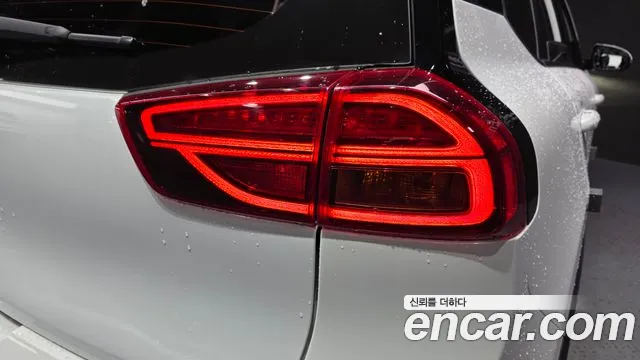 Kia Niro Niro Plus Earth — Фото автомобиля 21