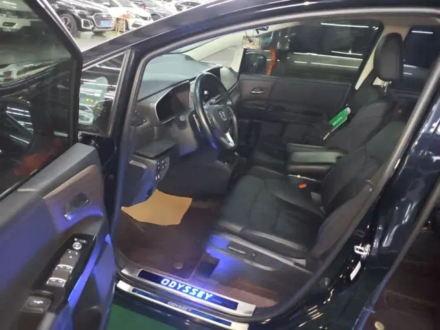 Honda Odyssey — Фото автомобиля 15