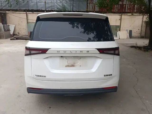 Wuling Jiachen — Фото автомобиля 5