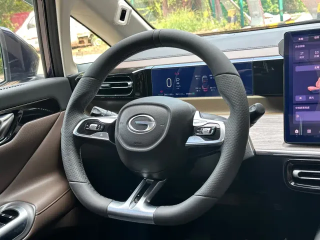 GAC Trumpchi E8 — Фото автомобиля 10