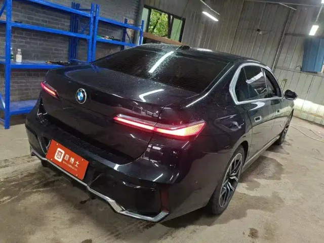 BMW 7 Series — Фото автомобиля 2