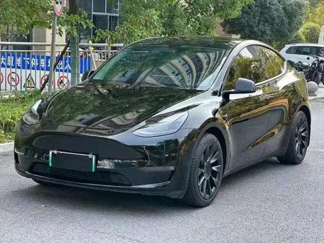 Фотография автомобиля — Tesla Model Y