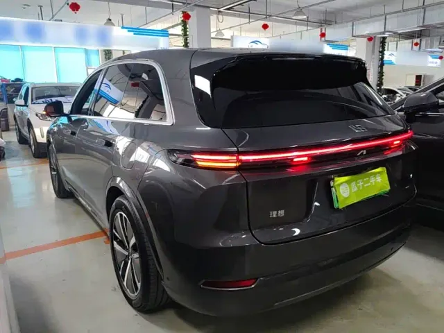 Li Auto L7 — Фото автомобиля 4