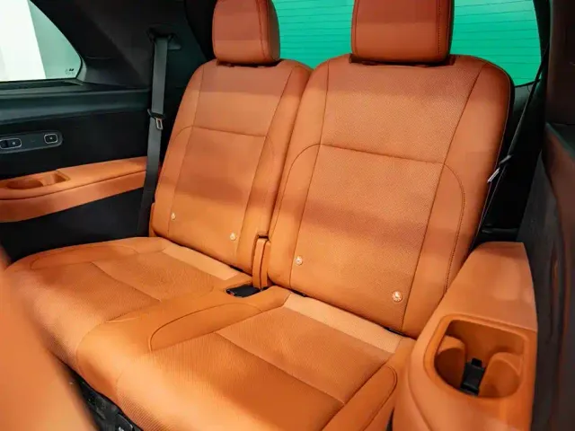 Li Auto L8 — Фото автомобиля 8