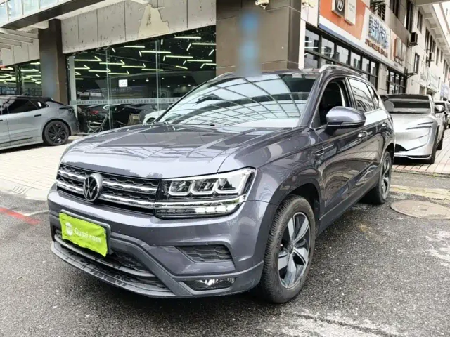 Фотография автомобиля — Volkswagen Tharu